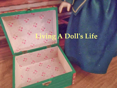 http://livingadollslife.blogspot.com/2013/11/htm-felicitys-travel-trunk.html