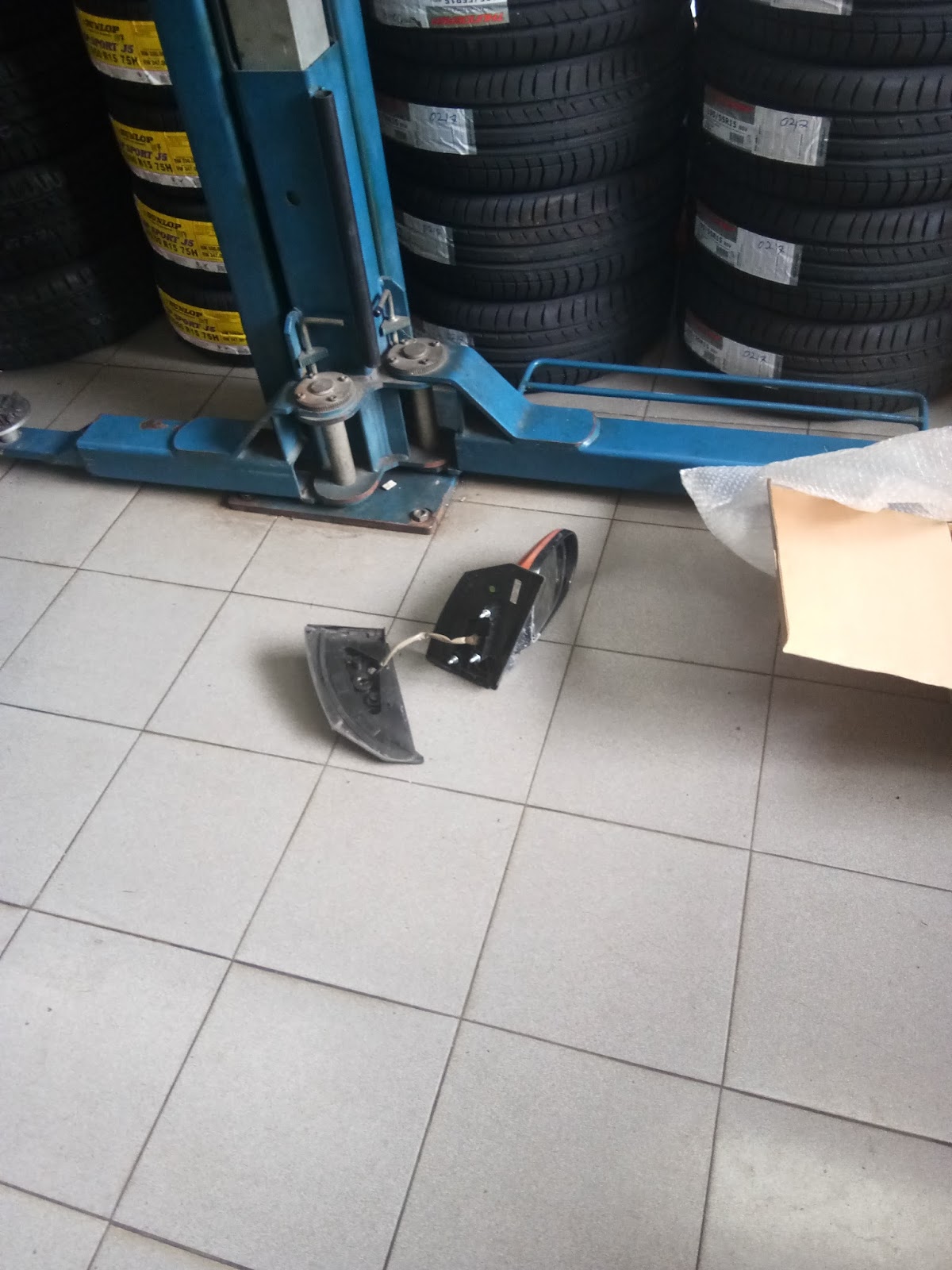 Cheq Anak Kampung Side Mirror viva kanan patah dan cermin retak