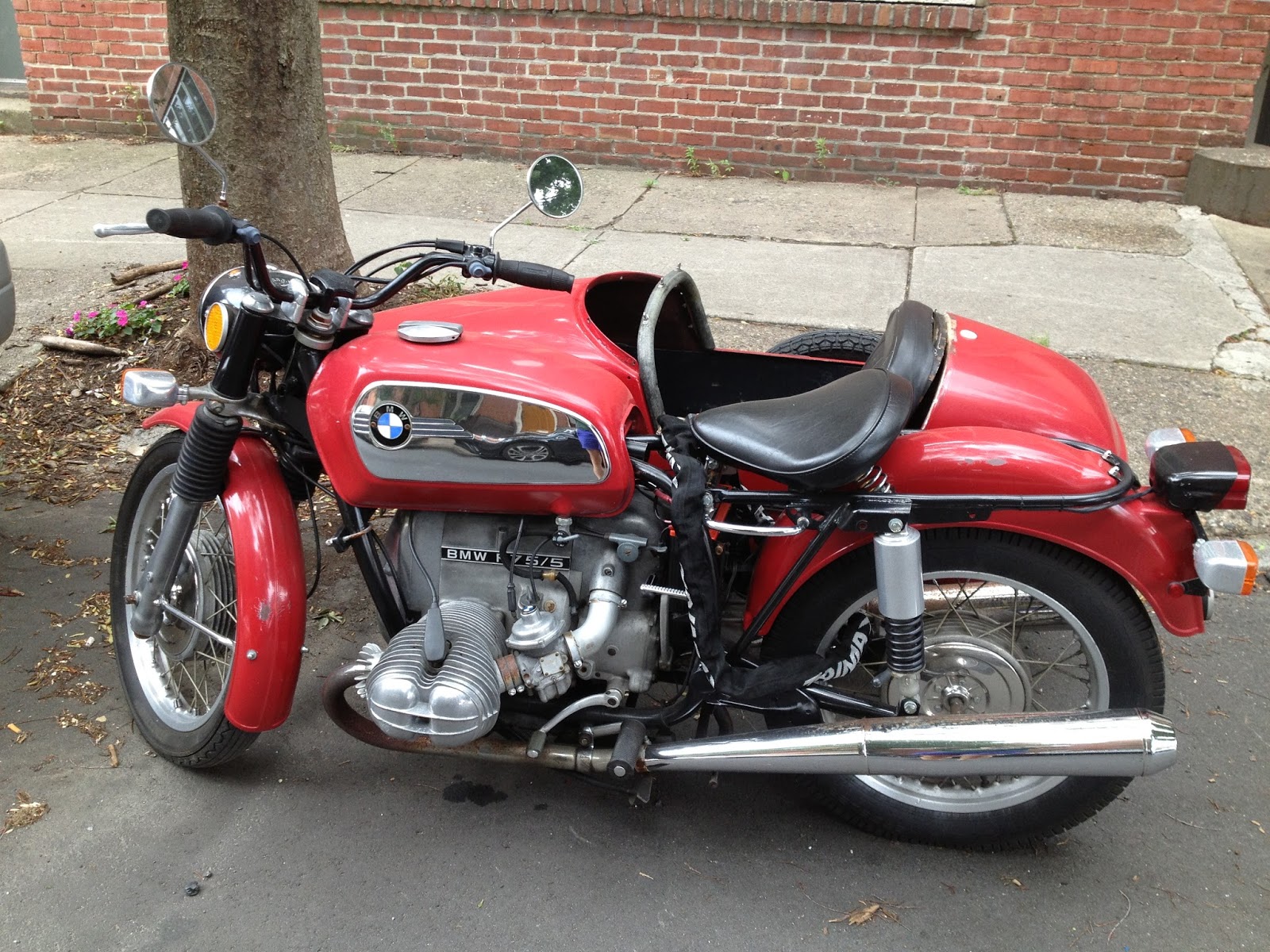 SHHHHH...: Vintage BMW Motorcycle and Sidecar