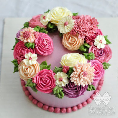 kahwin, list kahwin, buttercream flower cake, flower, flower cake, kek bunga, kek cream, kek sedap, cantik, wedding, flower wreath,