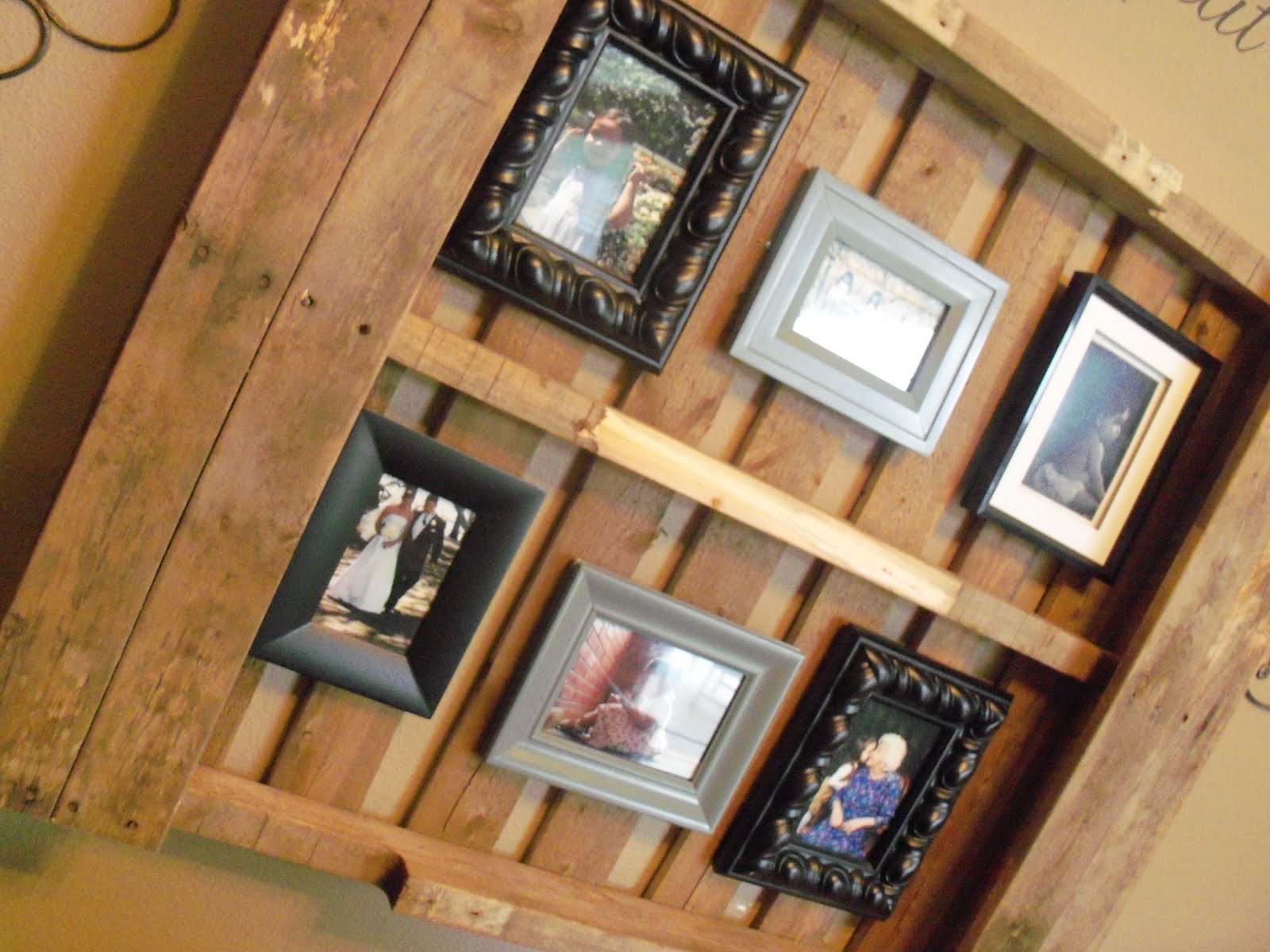 The Baeza Blog: Pallet Decor