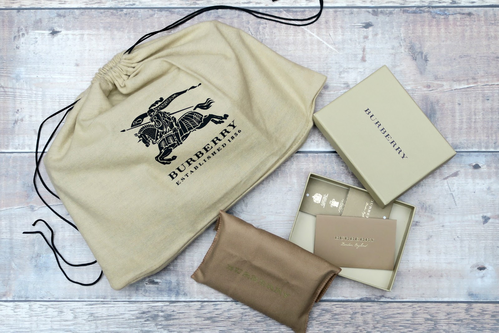 burberry outlet london zip code