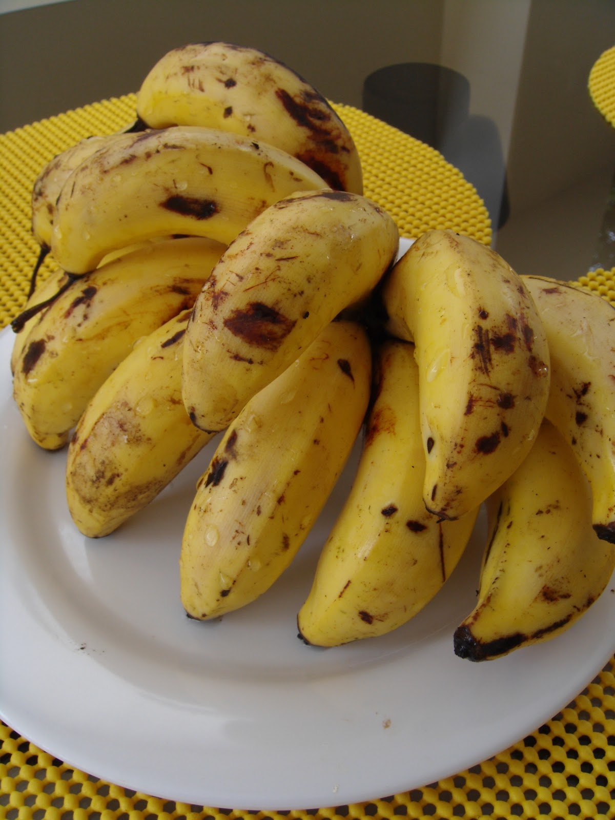 Of flying and eating your heart out Of Bananas