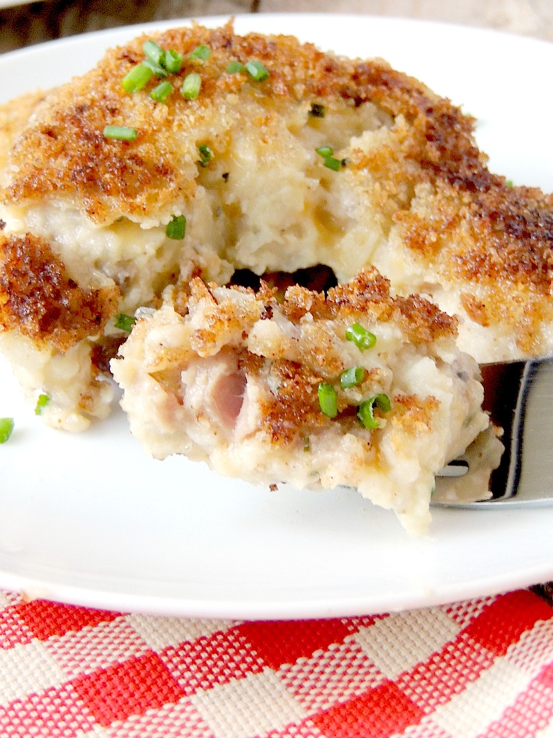 Beef and Potato Cakes turn that leftover holiday beef and mashed potatoes into a delicious breakfast or side dish @certifiedangusbeef #bestangusbeef #certifiedangusbeef #beef #leftovers #breakfast #easy #potato #recipe | bobbiskozykitchen.com