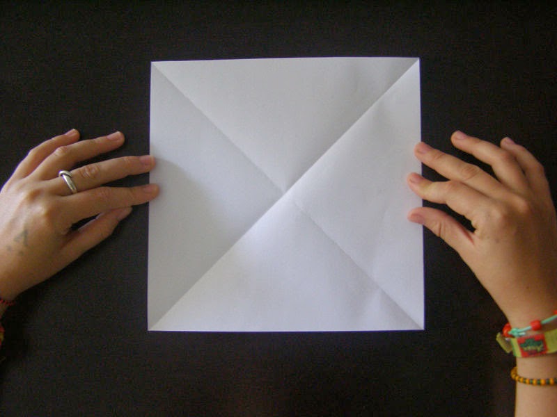 Cara Membuat Kotak Sederhana dari Kertas Bekas - Ide Plus