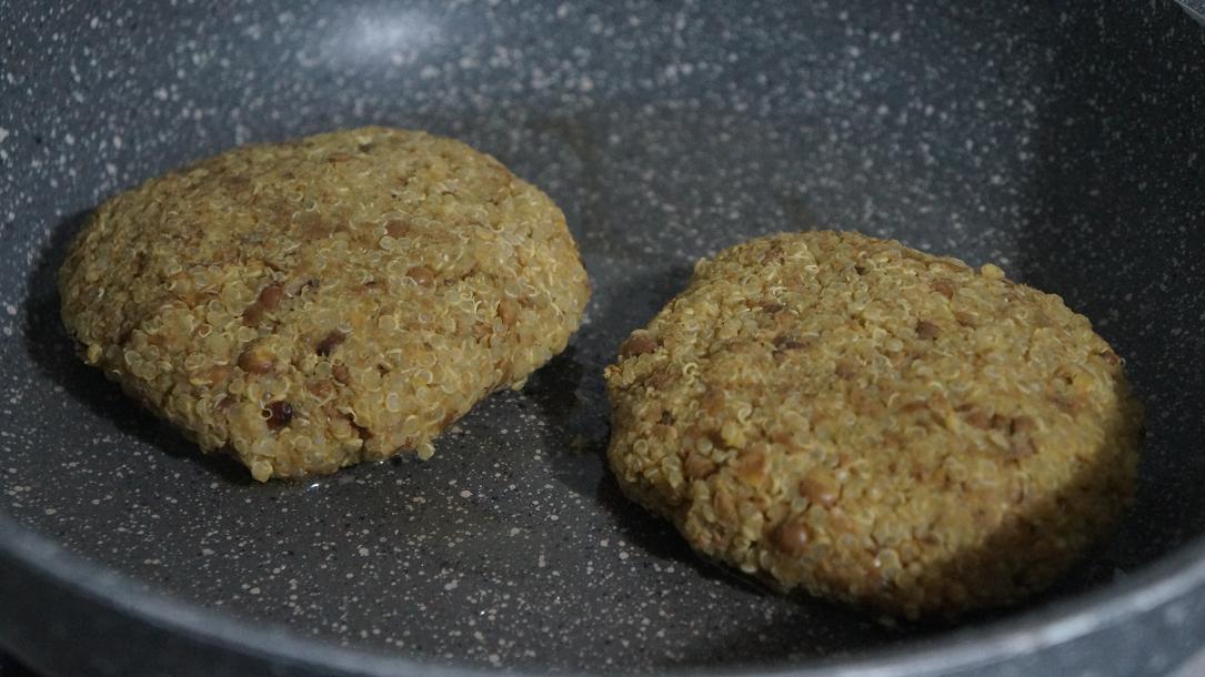non solo pasticci Burger di quinoa e lenticchie