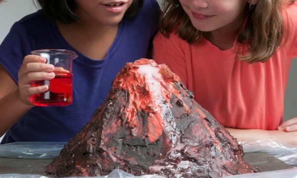 FUN KID PROJECT: Make a SOUND volcano using Pop Rocks!  This is too cool! #volcanoprojectforkids #volcanoproject #volcano #volcanoexperiment #poprocksexperiment #soundvolcano