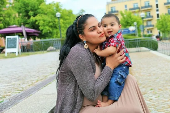 Veena Malik with her son
