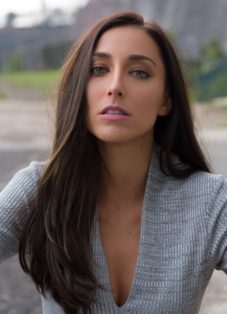 Sofía Sisniega movies list and roles (The House of Flowers (La casa de