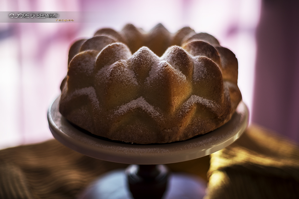 Lo stampo in silicone a cuore piccolo è perfetto per piccole torte,  crostate o dessert da sogno.