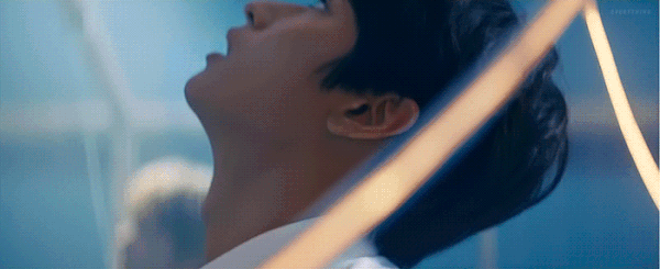 최대 리즈찍고 시작부터 비주얼 폭격하는 남돌.jpgif | 인스티즈