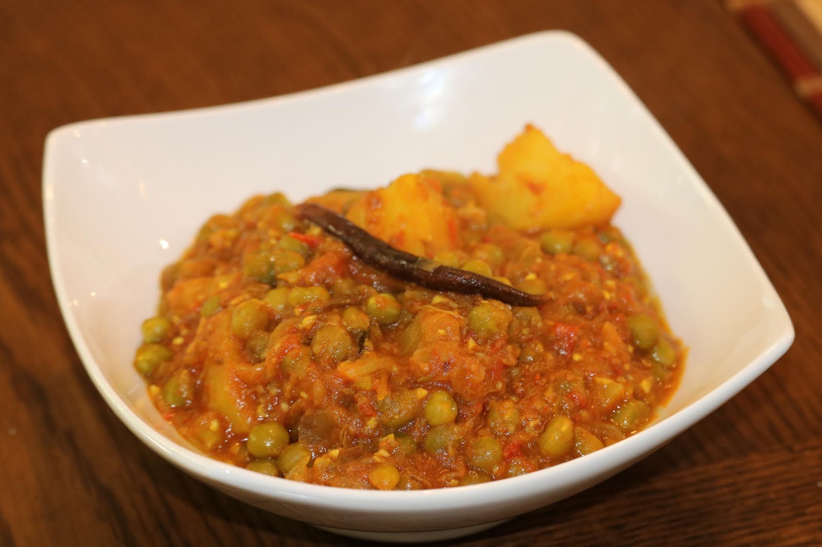 Fiji Style Aloo Matar Tarkari Peas & Potato Curry Matar Batata Bhaji