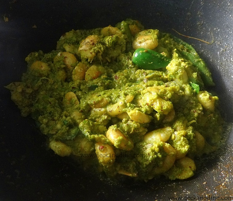 Sorshe Phool diye Chingri / Shrimps cooked with Mustard Flower Recipe