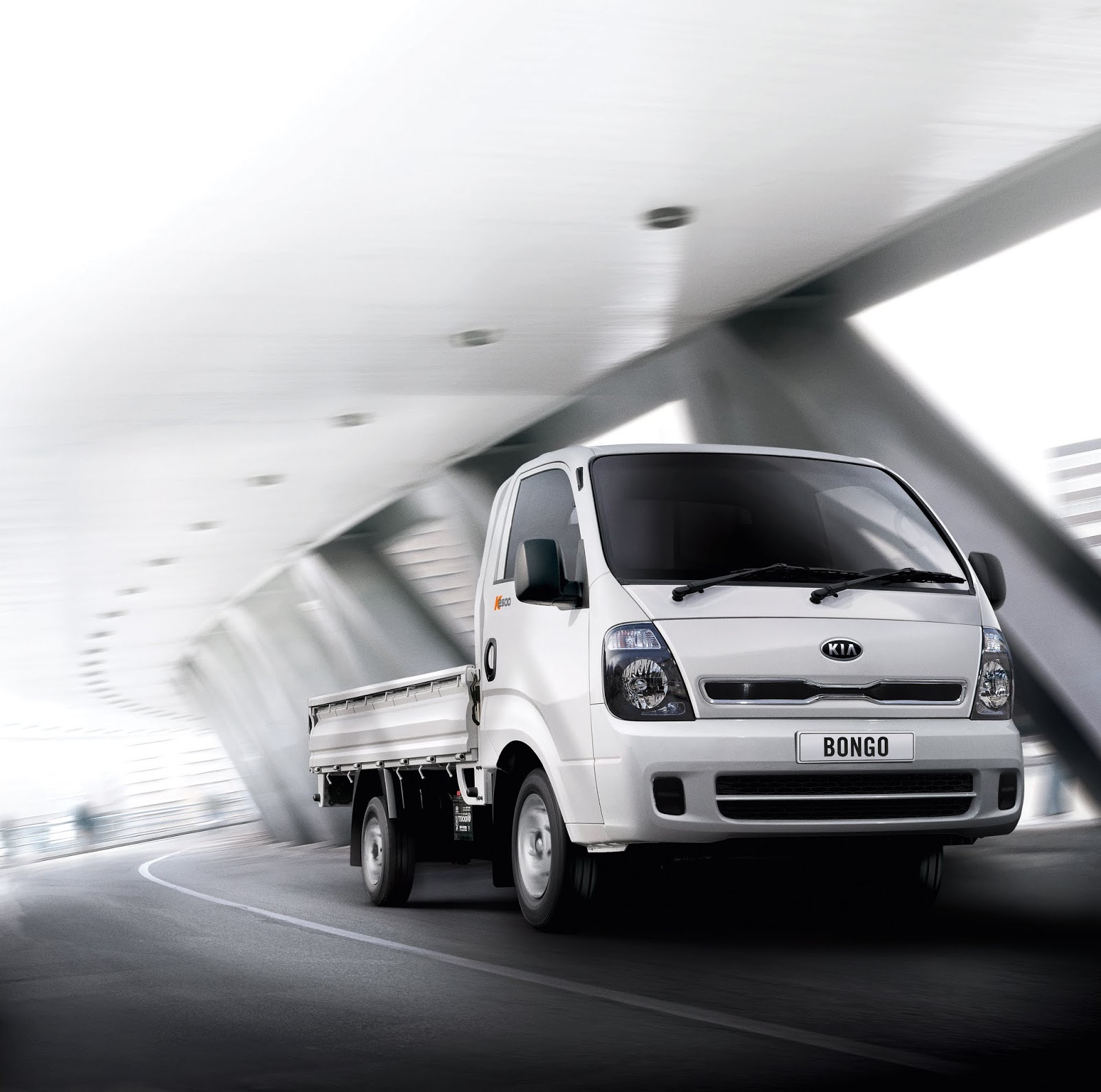 бонго кэт. моби фильм 2021. Bongo bong. Moby 2022. Kia bongo k2500.