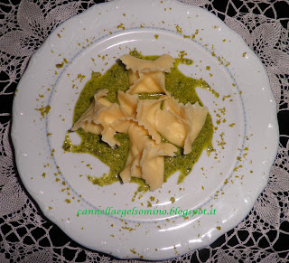 fagottini in salsa di pistacchio