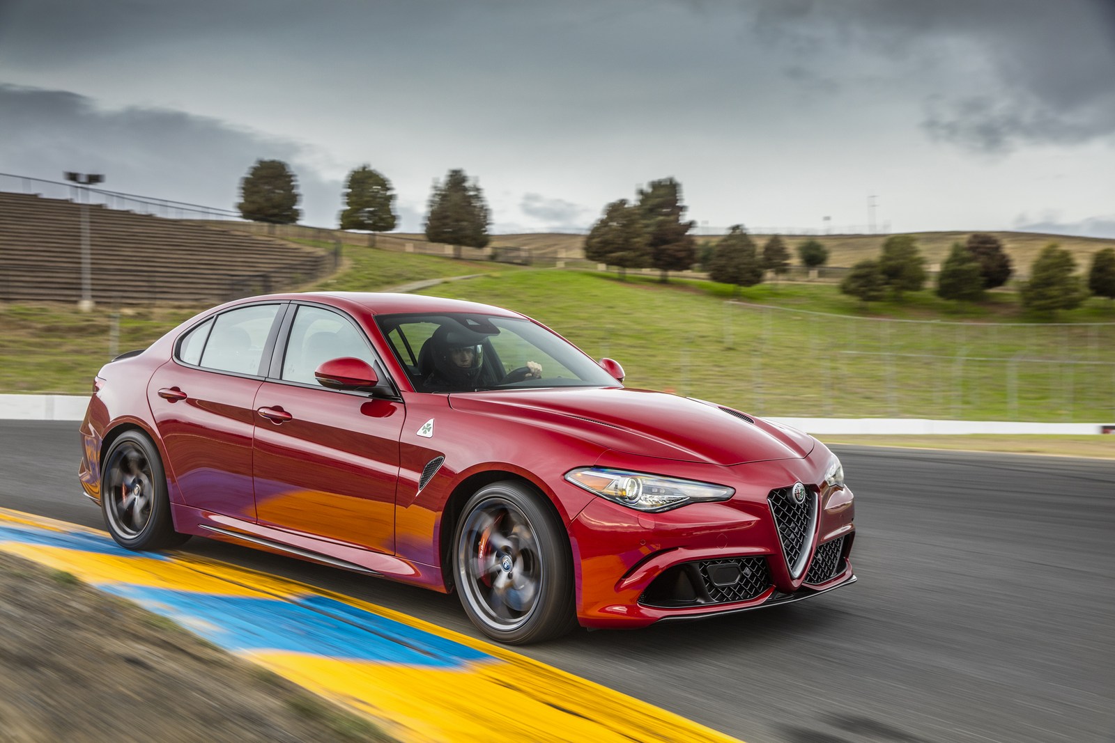 2018 Alfa Romeo Giulia Arrives With Minor Updates Carscoops