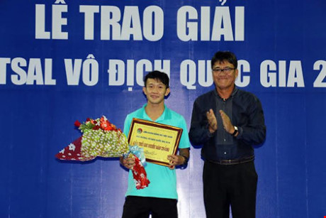 Ket thuc giai Vo dich Futsal: Hai doi Khanh Hoa ap sat Thai Son Nam - Anh 3