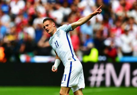 CAP NHAT tin toi 18/6: Mourinho muon Phil Jones tro thanh 'John Terry moi'. Modric co the lo tran gap Tay Ban Nha - Anh 4