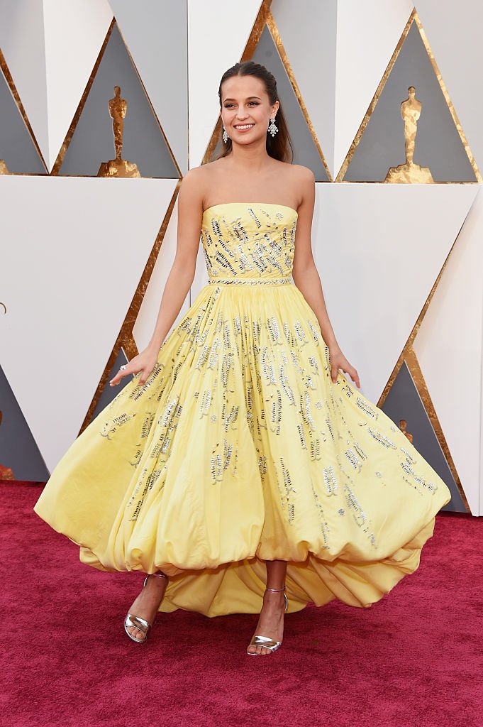 Nick Verreos: WHO WORE WHAT?..88th Annual Academy Awards: Alicia  Vikander in Custom Louis Vuitton