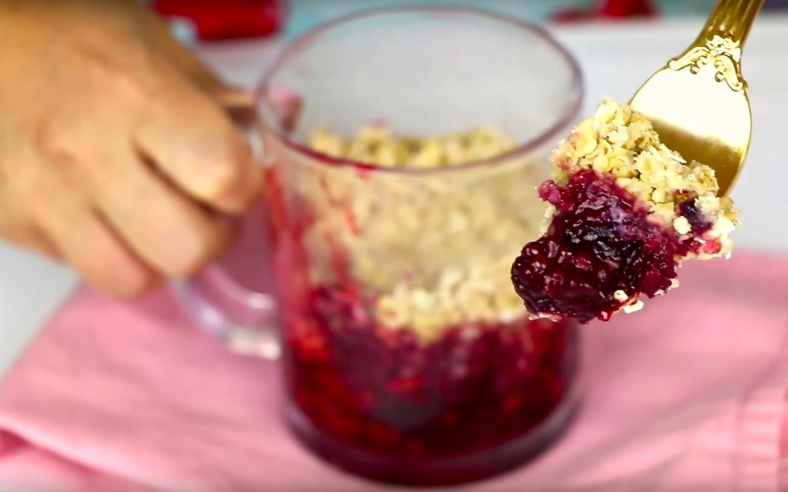 5Minute Skinny Microwave Fruit Crisps in a Mug 3 Flavors! (with sugar