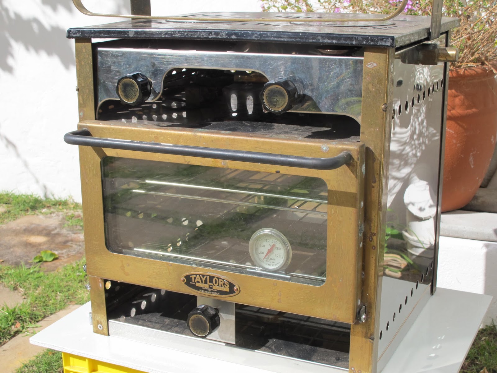 CKD Boats Roy Mc Bride For sale, a Taylors 030L three burner