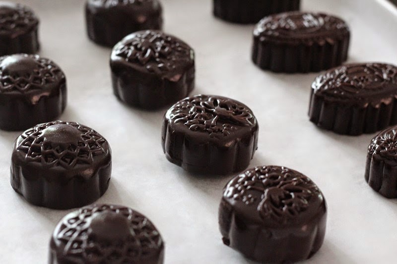 Nasi Lemak Lover: Chocolate Baked Mooncake 巧克力烤皮月饼