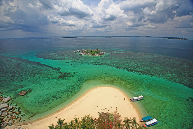 pantai pula lengkuas, wisata, travel, traveling, wisata alam, wisata unik, wisata murah, pantai, hidden beach, pantai bali, indonesia, alam indonesia