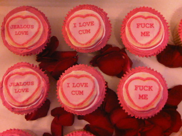 MAIDEN: Rude valentines cakes at Maiden!