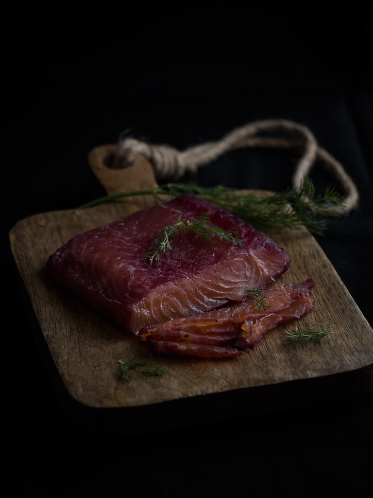 salmón-marinado-con-moras