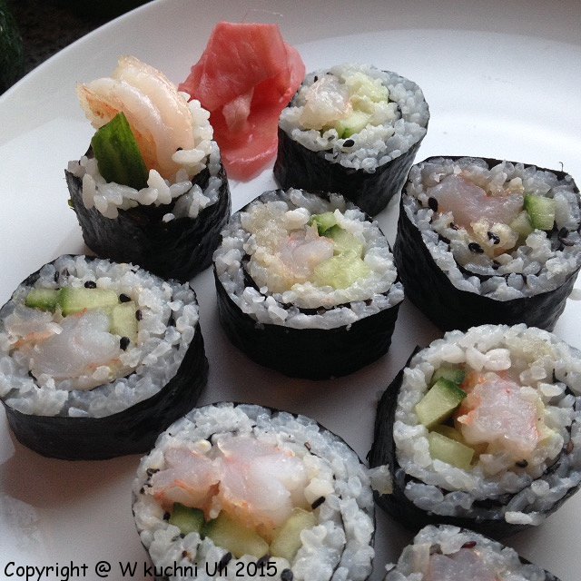 . Sushi z krewetkami.