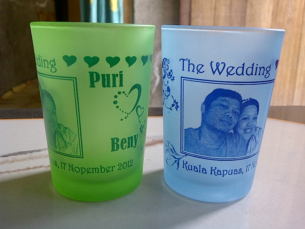 Pusat Souvenir Gelas SGS Semarang HP. 082194940394 SMS/WA