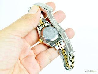 Ciri Jam Tangan Rolex Asli (Characteristics of the Original Rolex Watches)