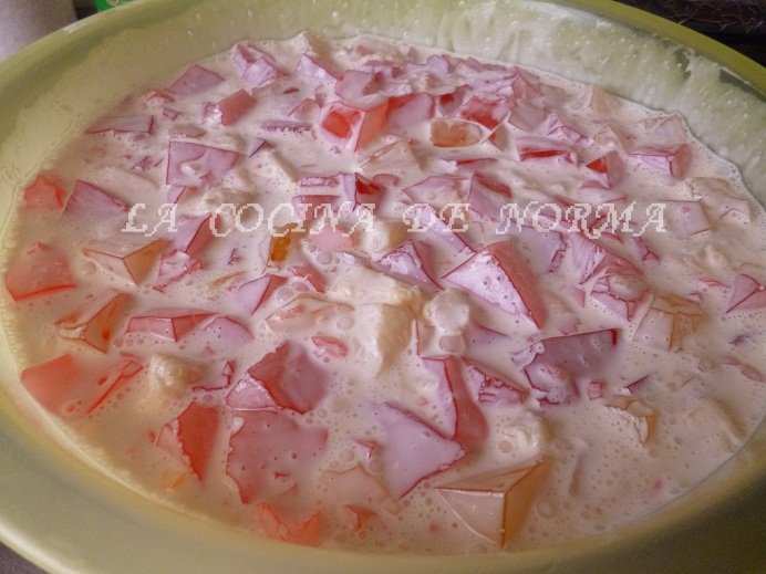 GELATINA MOSAICO CON PIÑA Y CREMA (A MI MANERA) La Cocina de Norma
