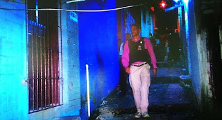 Secretário de Segurança do RN desceu as escadarias e caminhou entre becos e vielas da 'Favela do Japão', na Zona Oeste de Natal (Foto: Reprodução/Inter TV Cabugi)