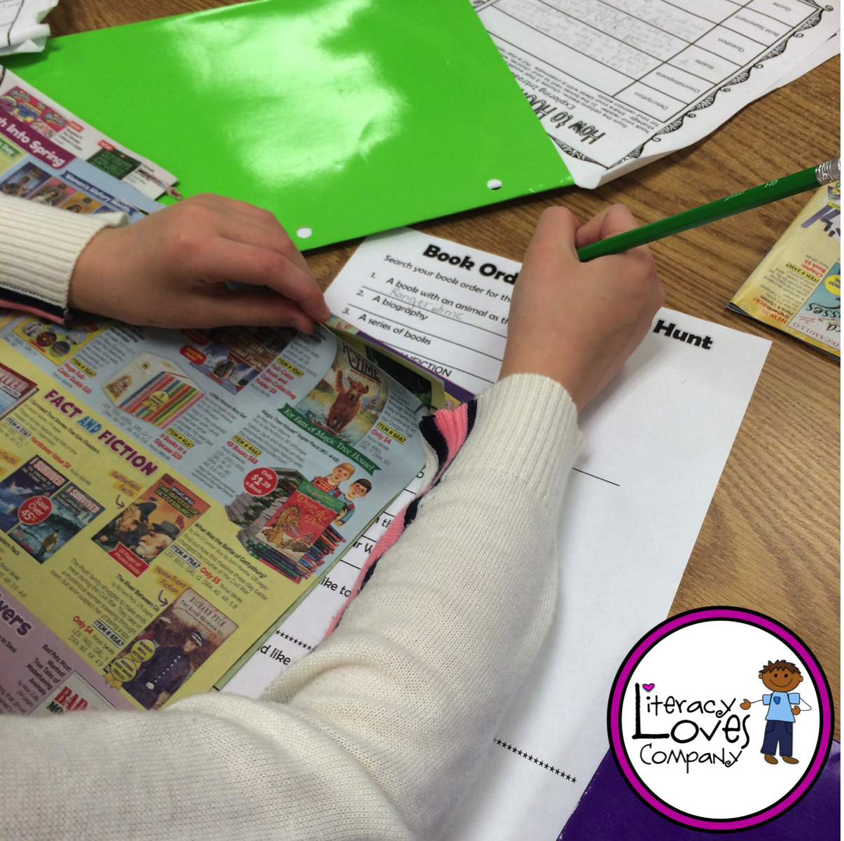 Looking for book order activities for your classroom?  Book Order Scavenger Hunts are a great idea to increase engagement!