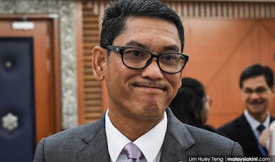Image result for Menurut perlembagaan negeri Perak MB mesti seorang Melayu beragama Islam.