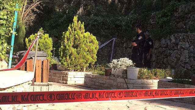 Un desconsolado padre se suicidó ante la tumba de su hijo caído en la guerra del Líbano Un desconsolado padre se suicidó ante la tumba de su hijo caído en la guerra del Líbano