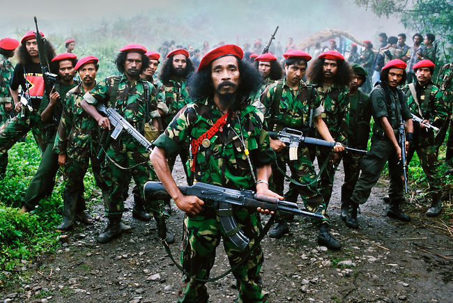 Mercenaires - Horreur contemporaine - Page 2 East-Timor-FALINTIL
