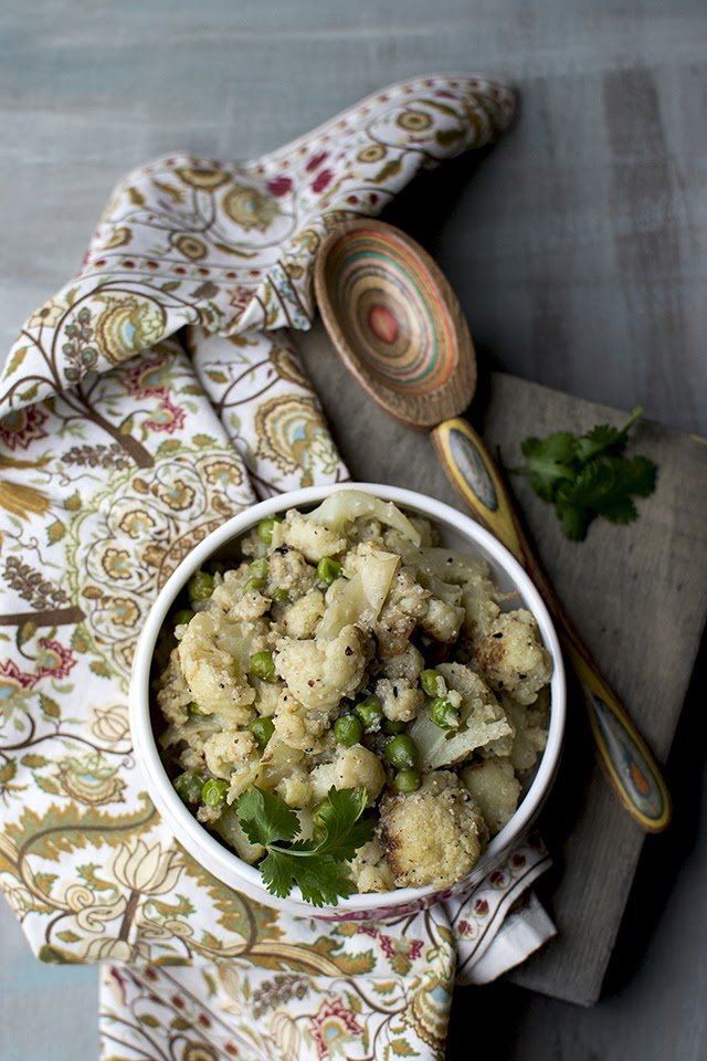 Bengali Cauliflower curry with poppy seeds