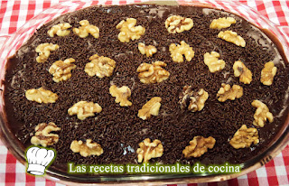 Receta de tarta de chocolate con galletas