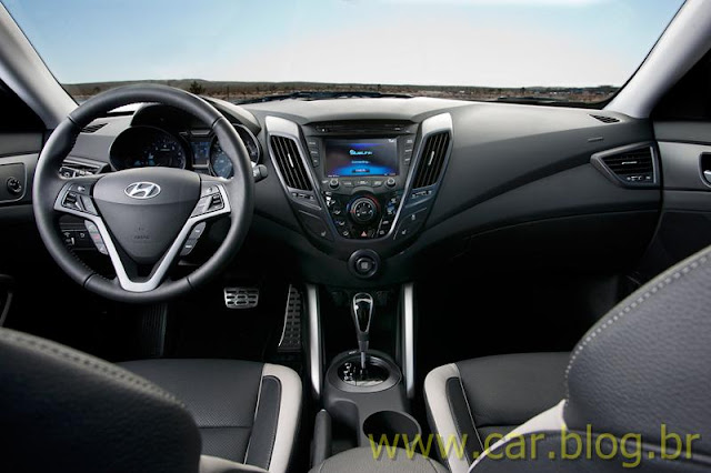 Hyundai Veloster Turbo 2013 - interior - painel