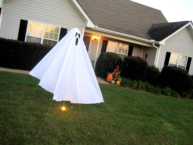SHABULOUS DIY Yard Ghosts