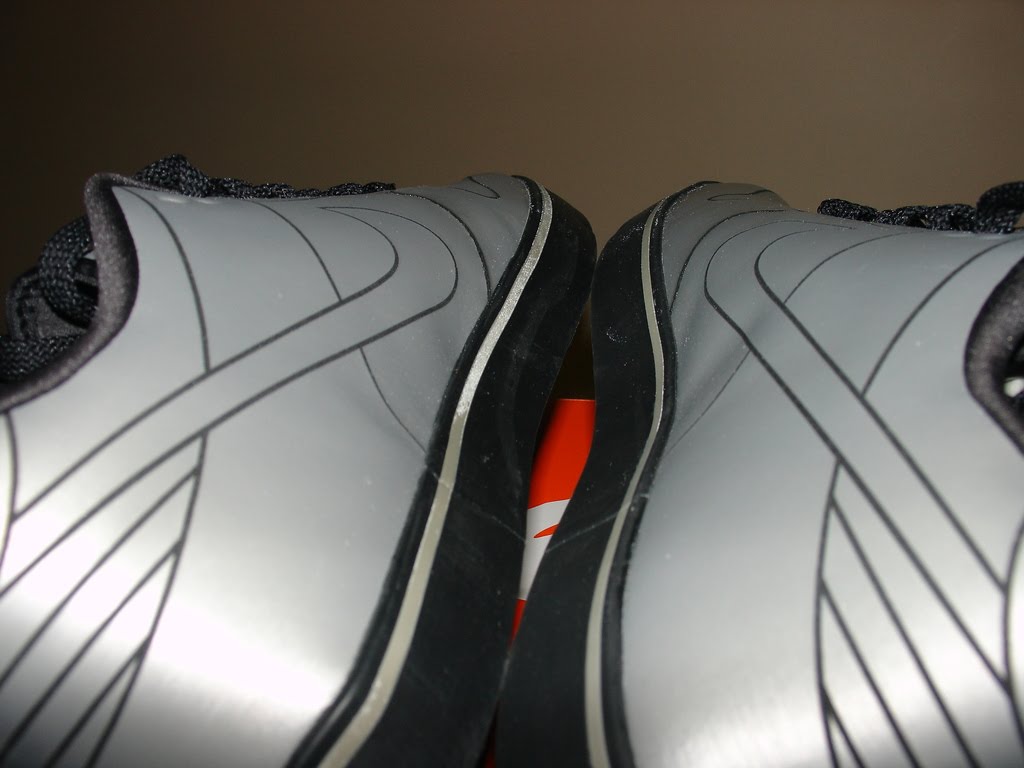 ric on the go: Back to the DeLorean Dunks