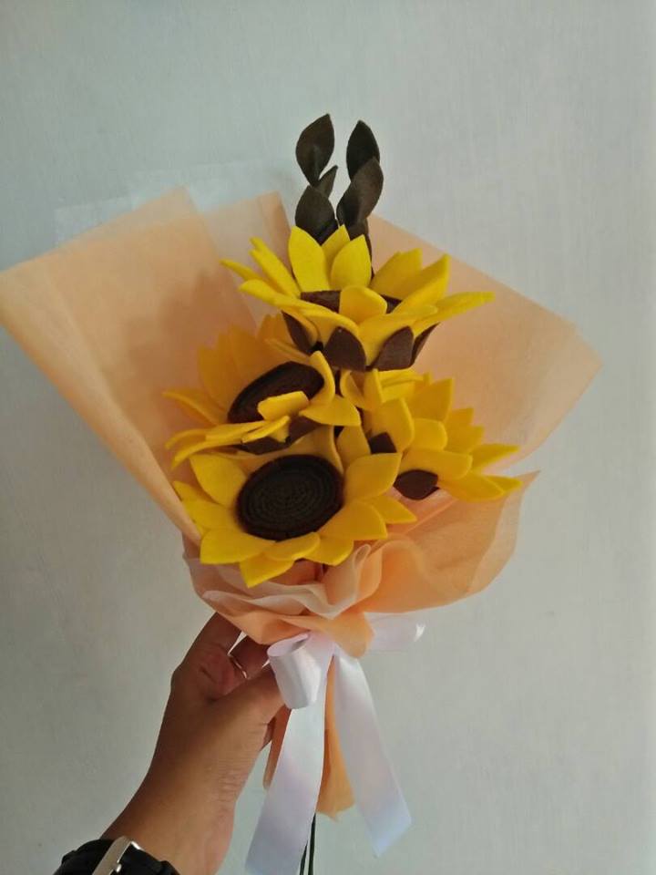 Cara Membuat Buket Bunga dari Kain Flanel Untuk Wisuda dan