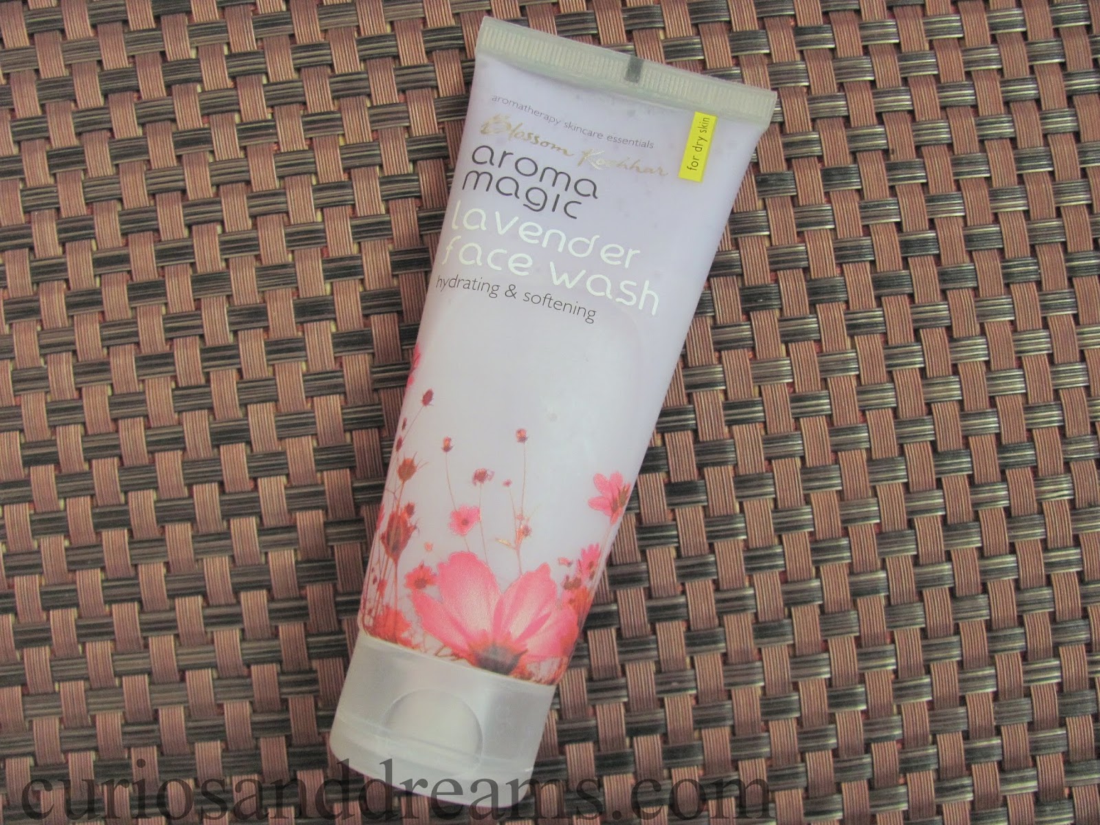Aroma Magic Hydrating Lavender Facewash Review Curios and Dreams
