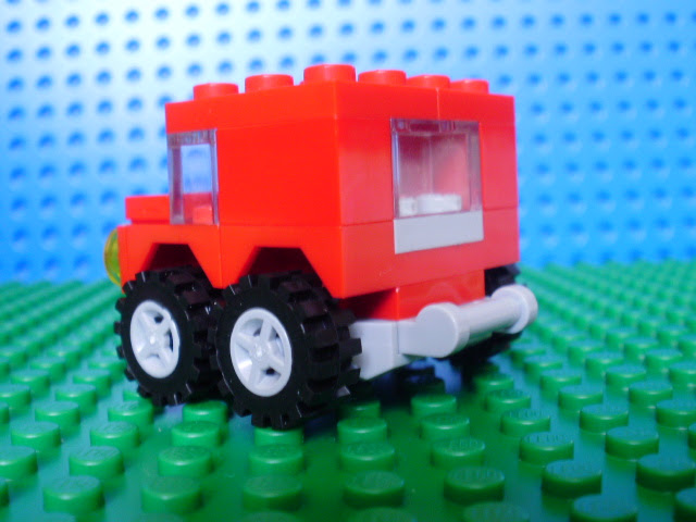 MOC LEGO Mini TT vermelho