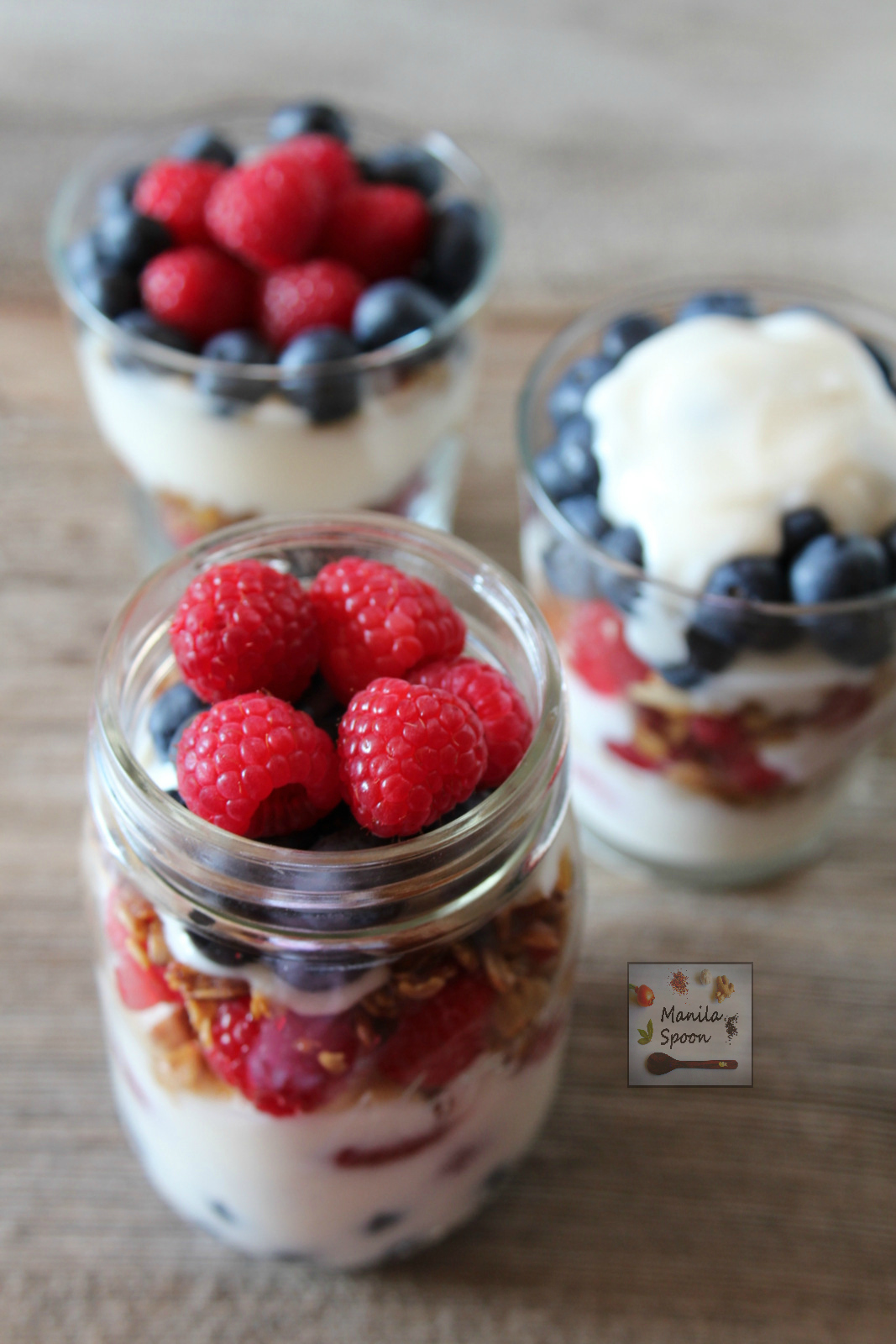 Quick and easy prep for this healthy and yummy holiday-perfect breakfast snack - Red, white and blue vanilla yogurt parfait! My kids would eat this everyday if they could!