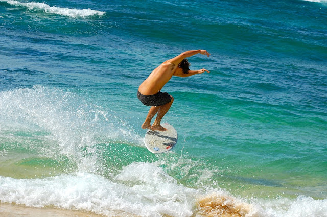 Skimboarding Oahu