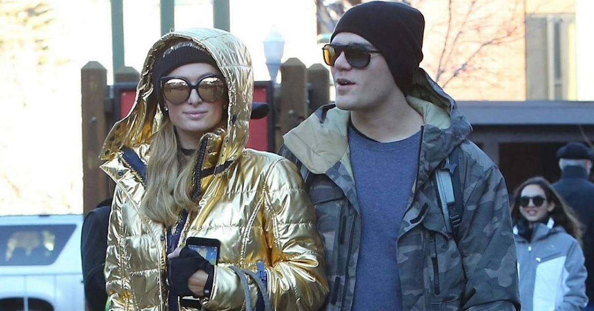 Paris Hilton and Chris Zylka Stroll Photos in Aspen - Hollywood Stars