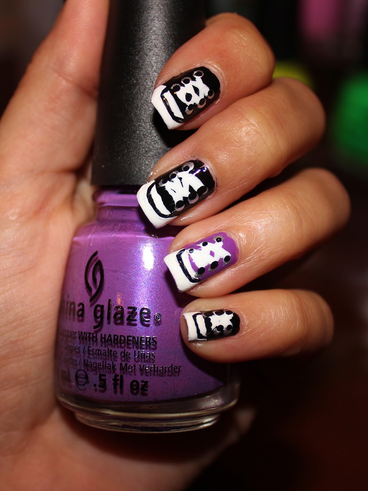 Simple Nail Art for Newbies Converse Sneaker Nails